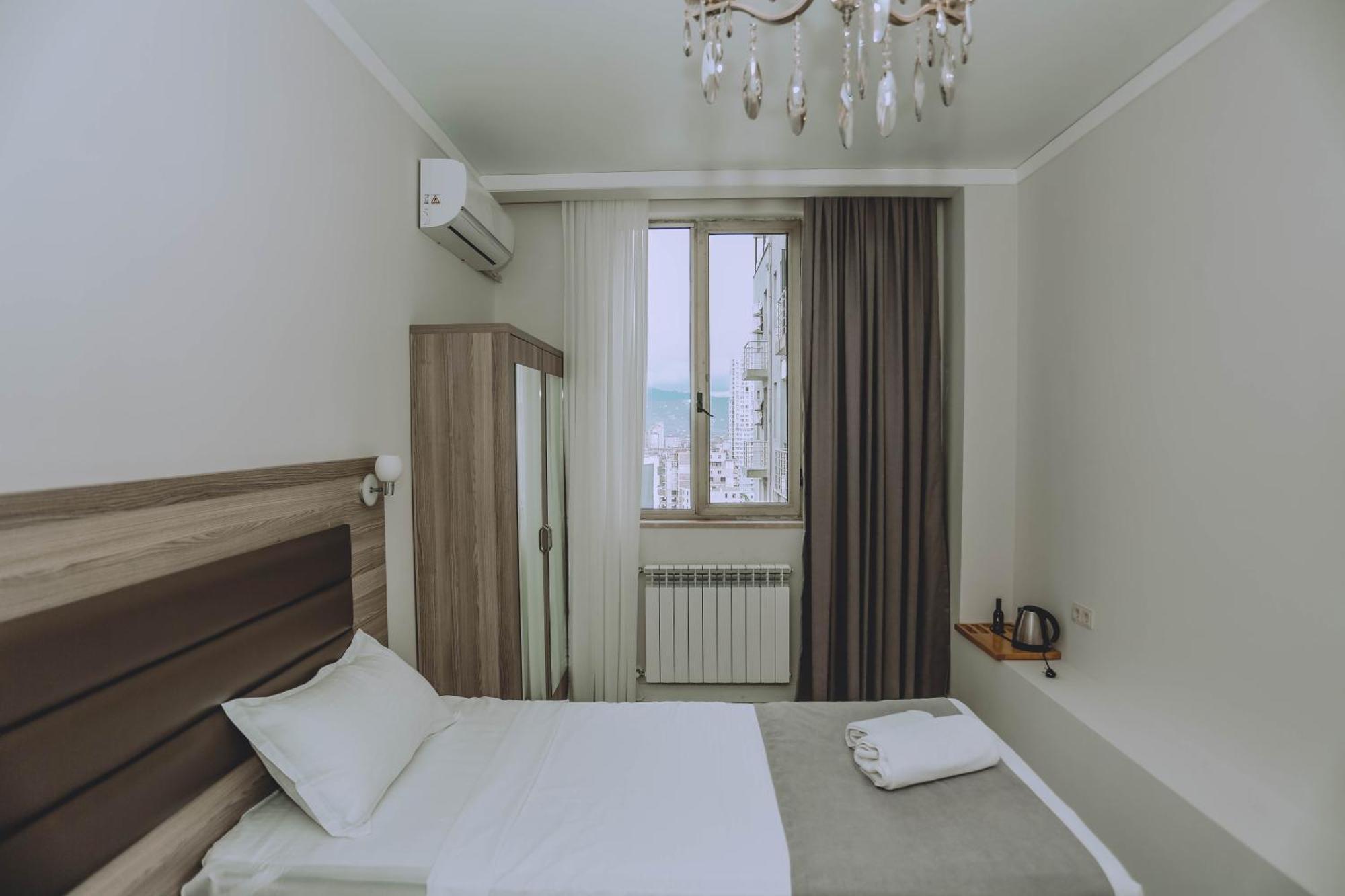 Royal Medis Hotel Батуми Экстерьер фото