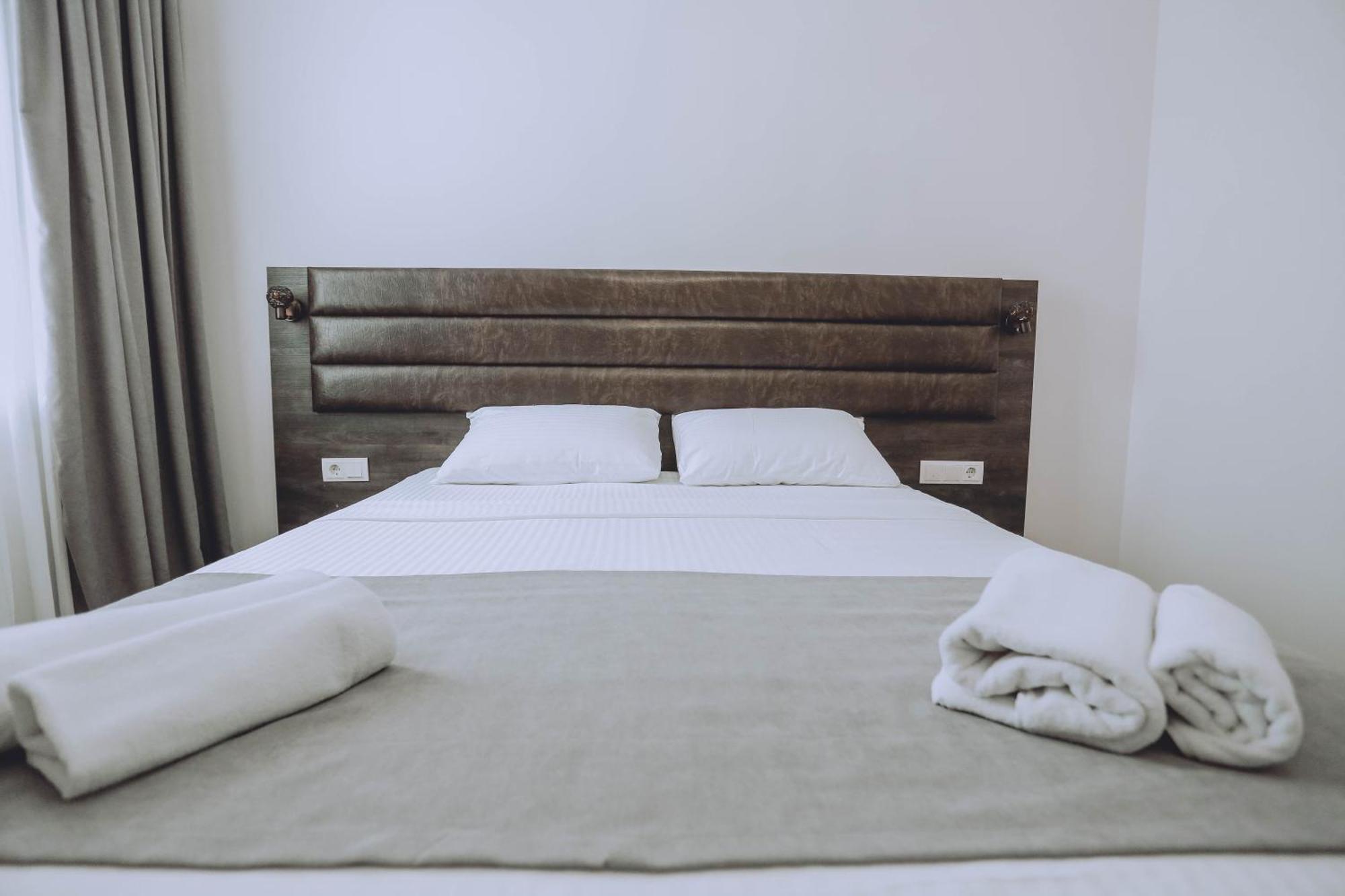 Royal Medis Hotel Батуми Экстерьер фото