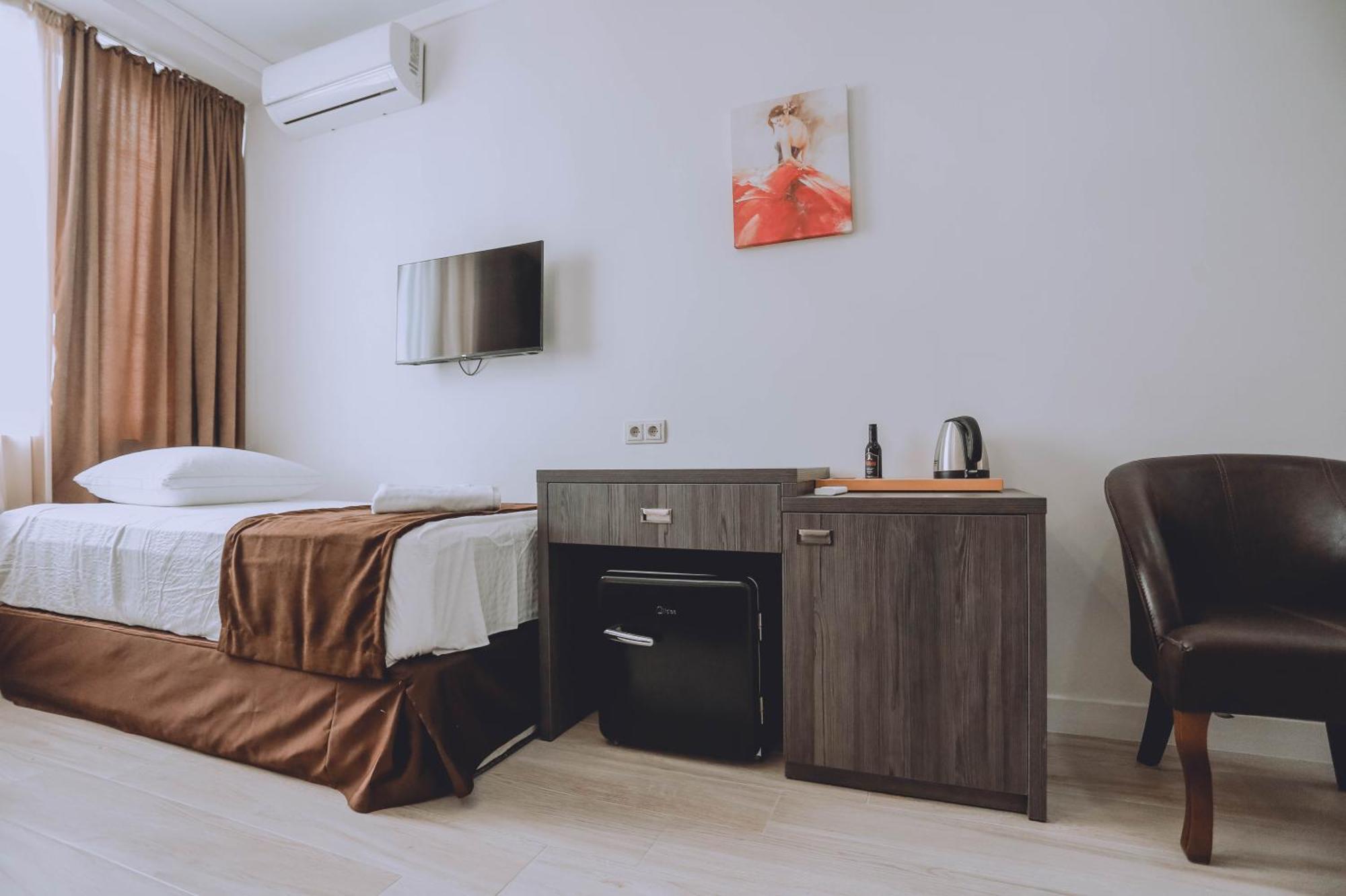 Royal Medis Hotel Батуми Экстерьер фото