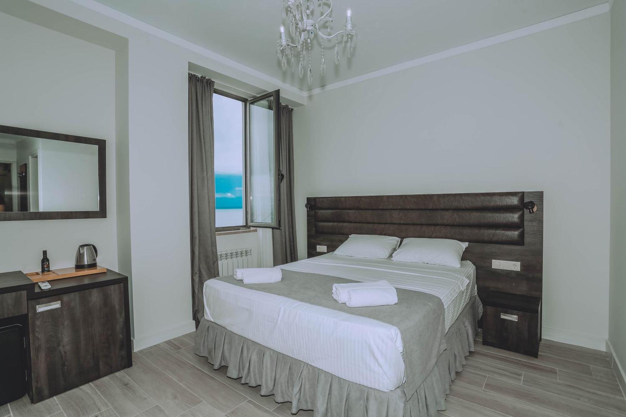 Royal Medis Hotel Батуми Экстерьер фото