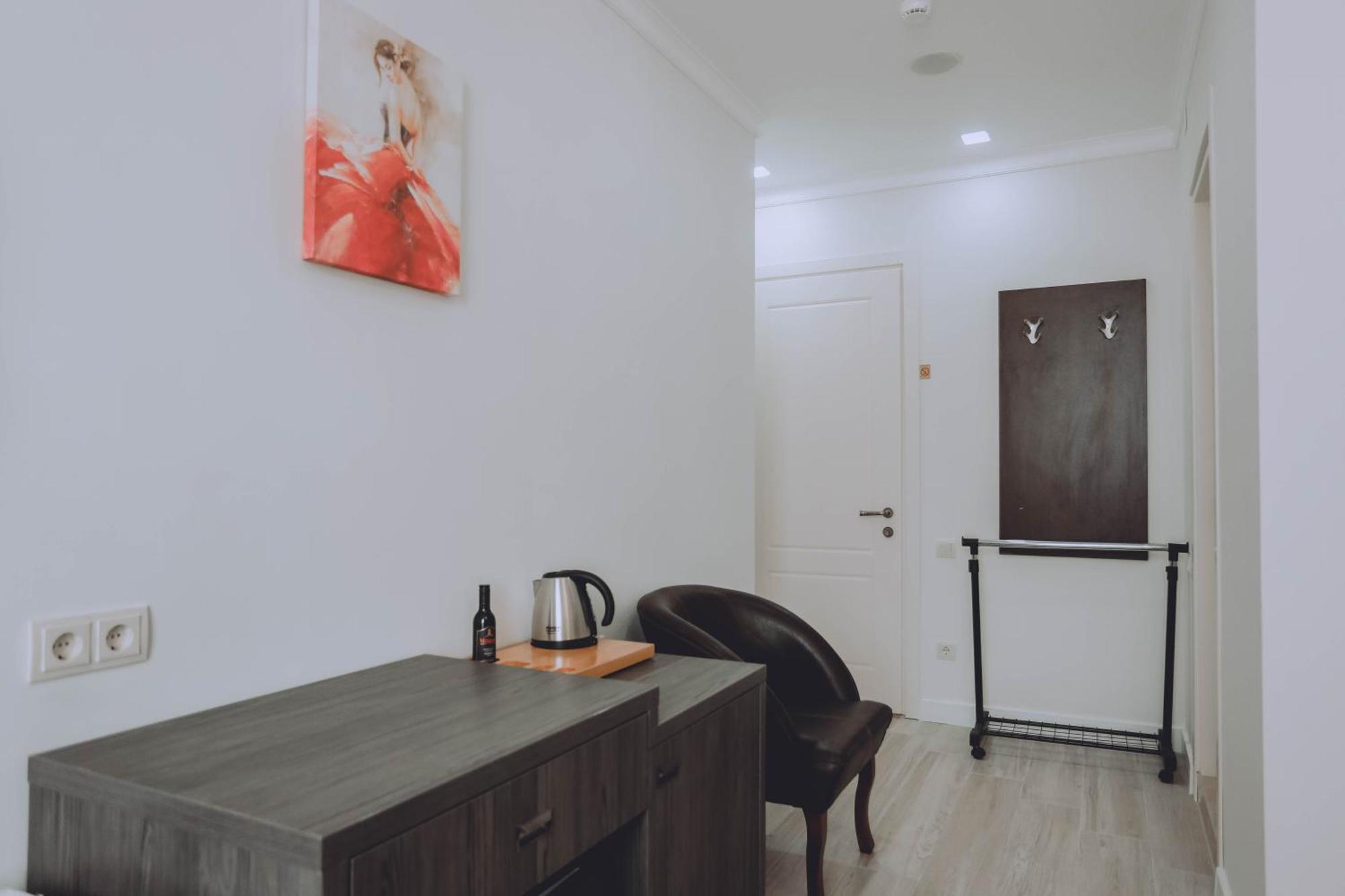 Royal Medis Hotel Батуми Экстерьер фото