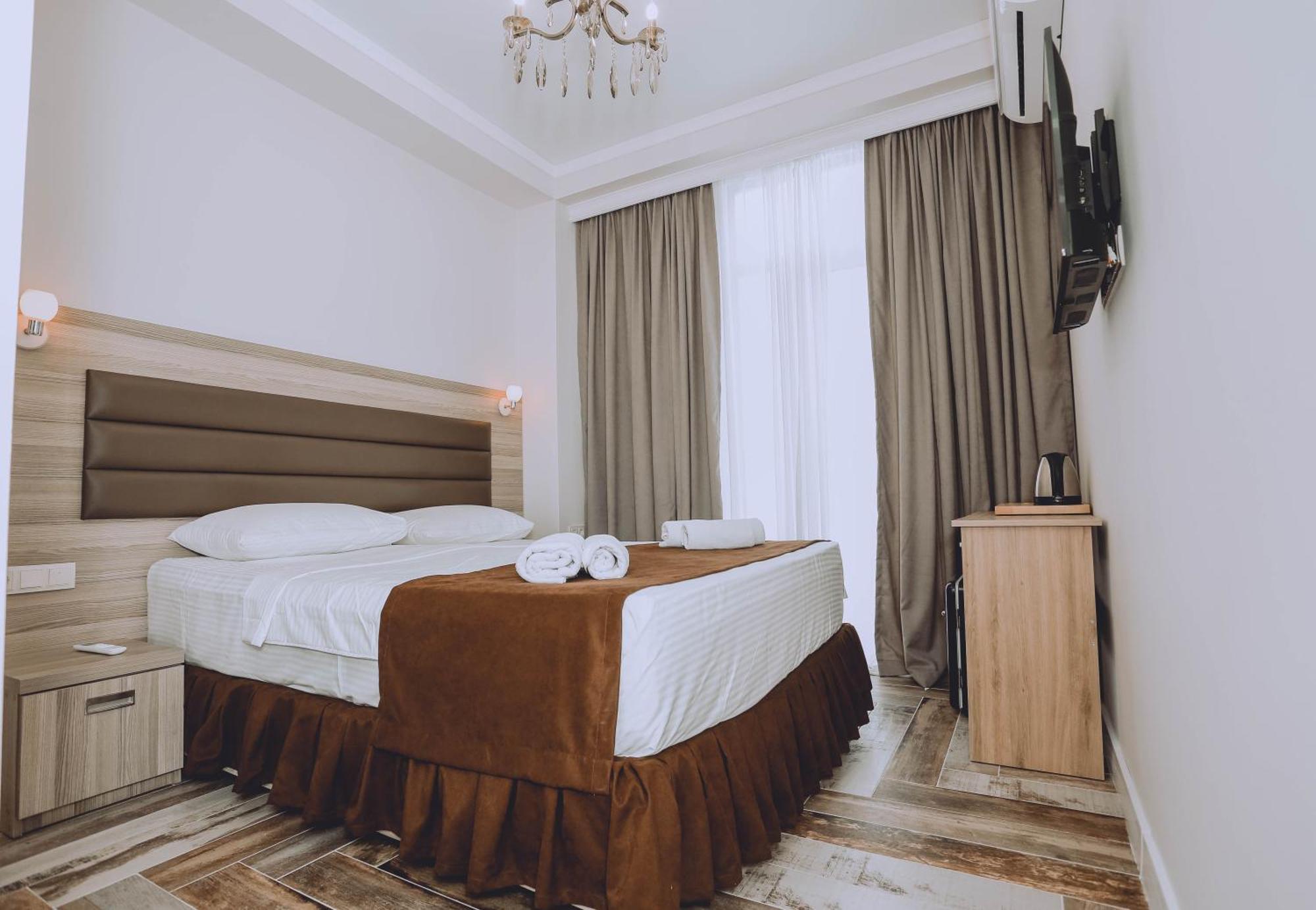 Royal Medis Hotel Батуми Экстерьер фото