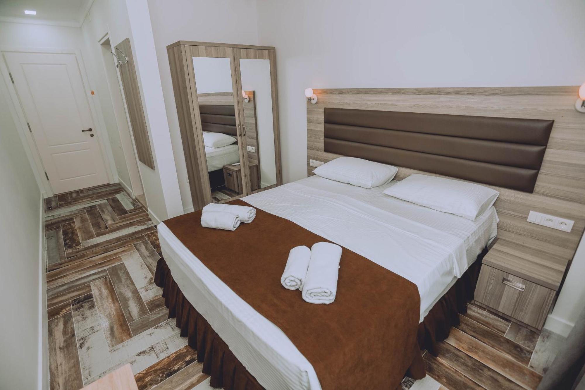 Royal Medis Hotel Батуми Экстерьер фото