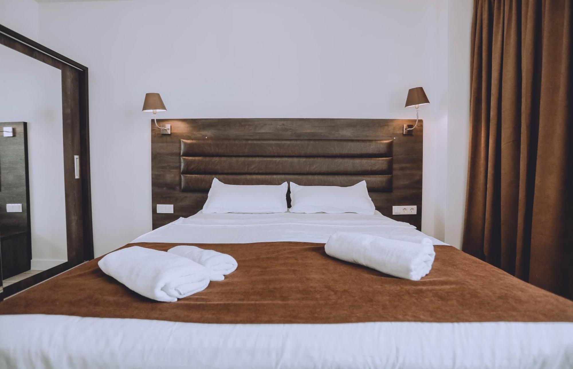 Royal Medis Hotel Батуми Экстерьер фото