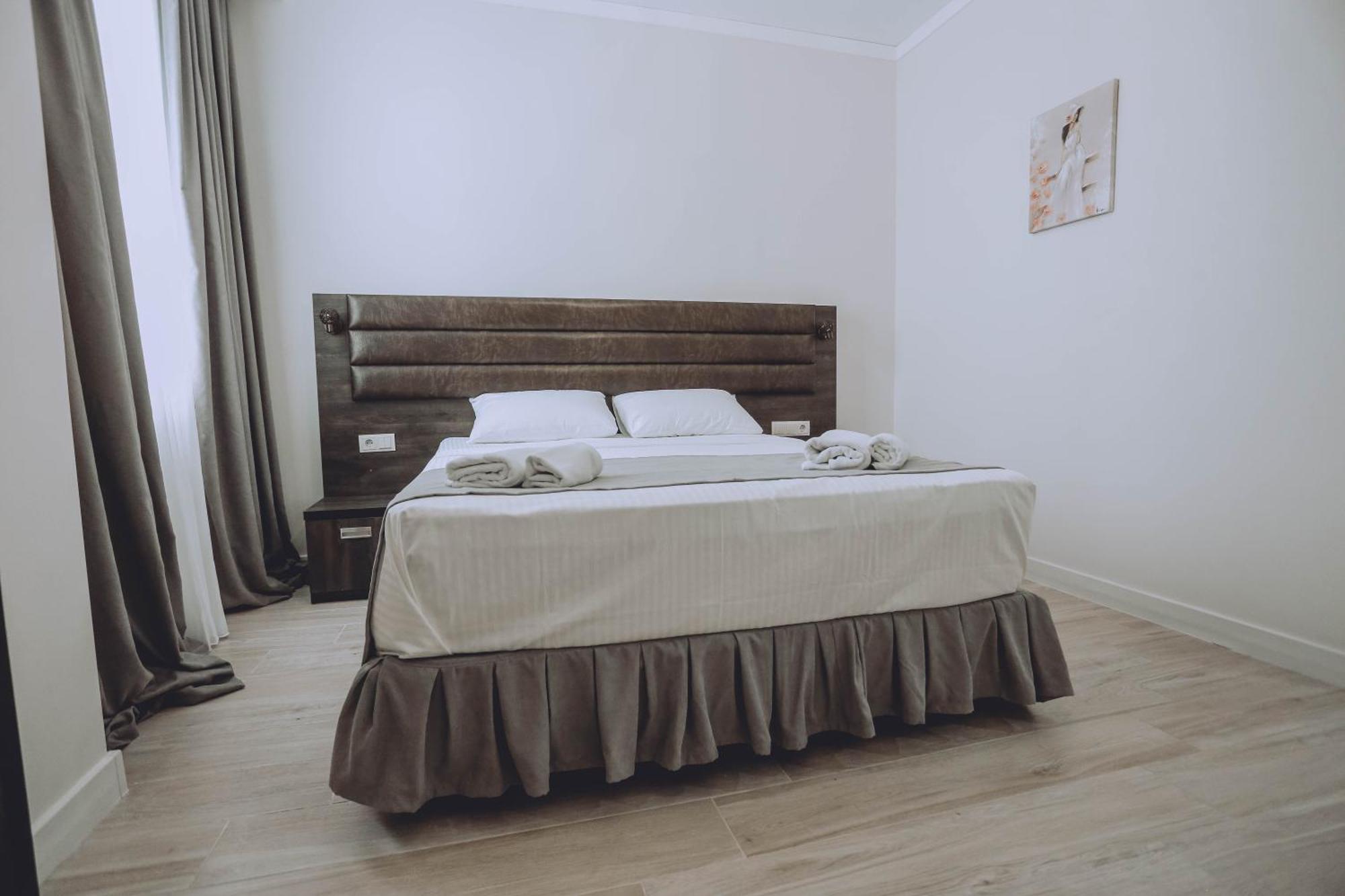 Royal Medis Hotel Батуми Экстерьер фото