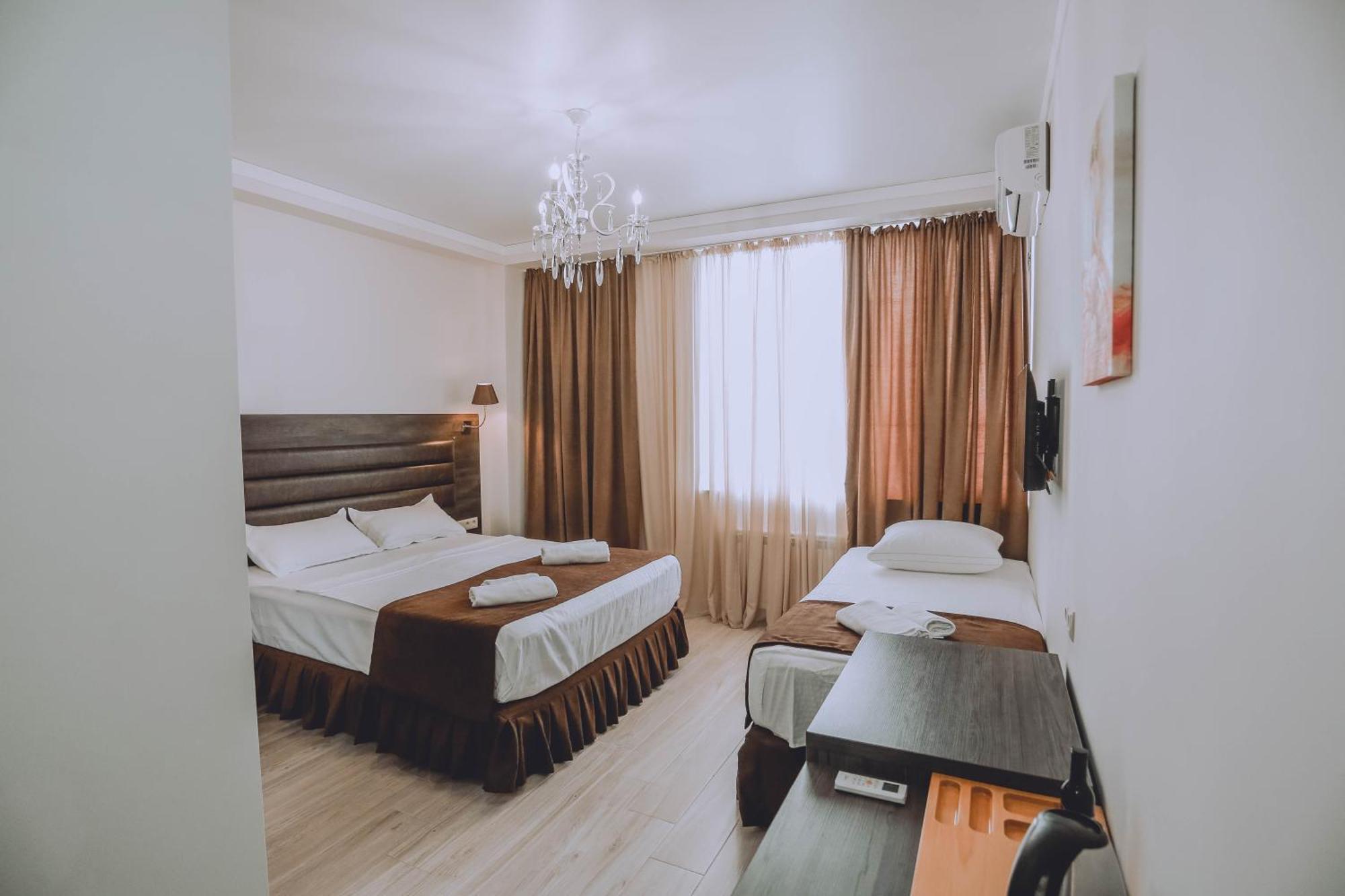 Royal Medis Hotel Батуми Экстерьер фото